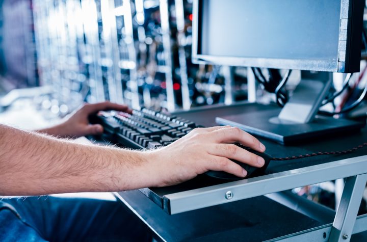 Guida all'acquisto di monitor industriali di grandi dimensioni